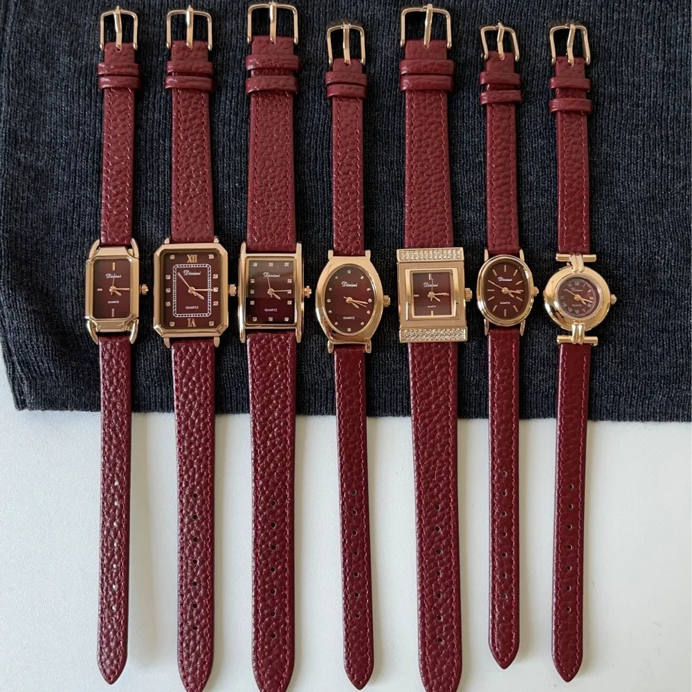 

Vintage-style red women's watch, 2025 new style, light luxury retro leather women's wristwatch, women's accessories.