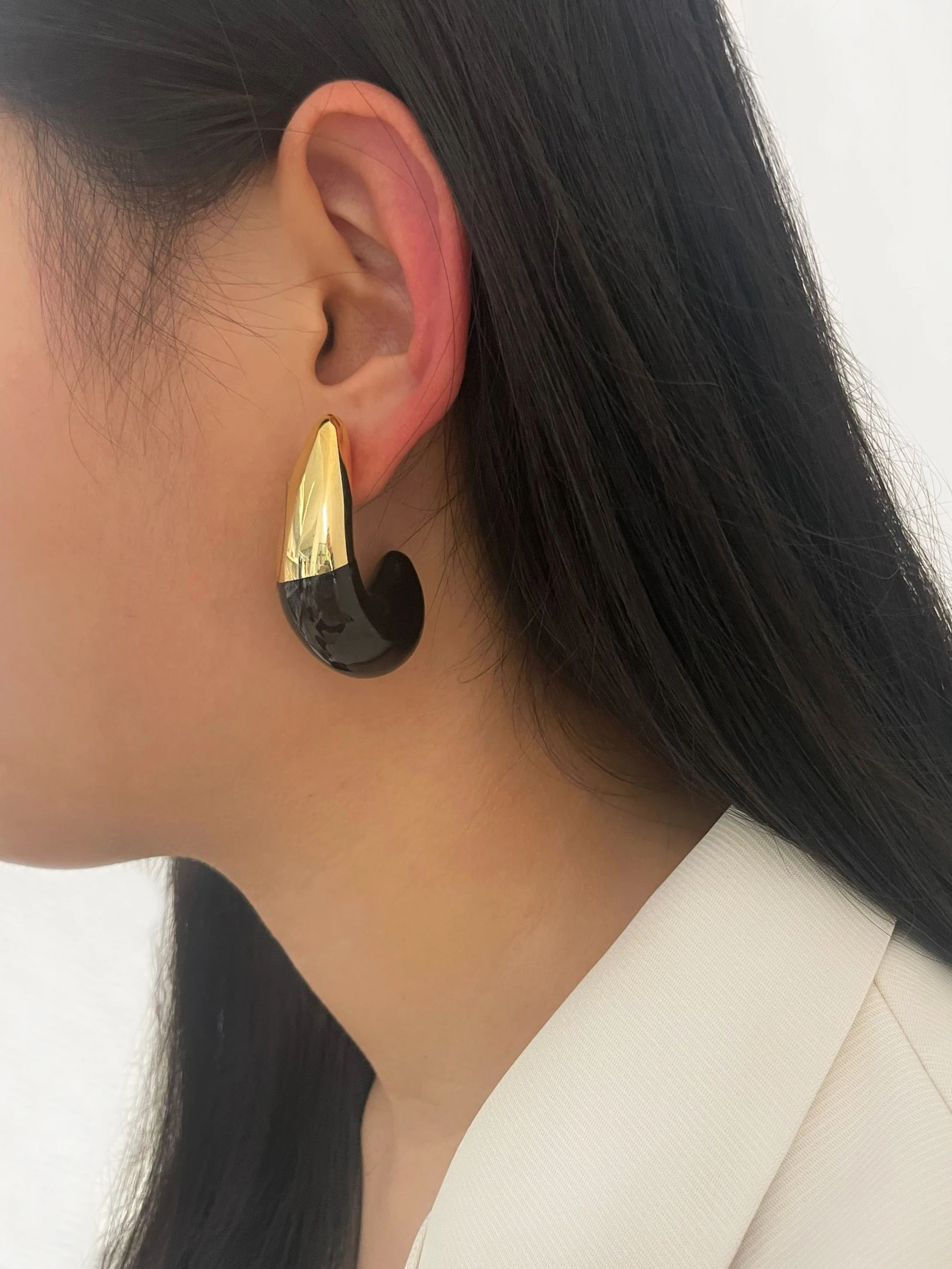 Peri'sbox Vintage Gold Plated Enamel Thick Stud Earrings for Women Simple Irregular C-shaped Earring Fashion Jewelry Gift Summer image 4