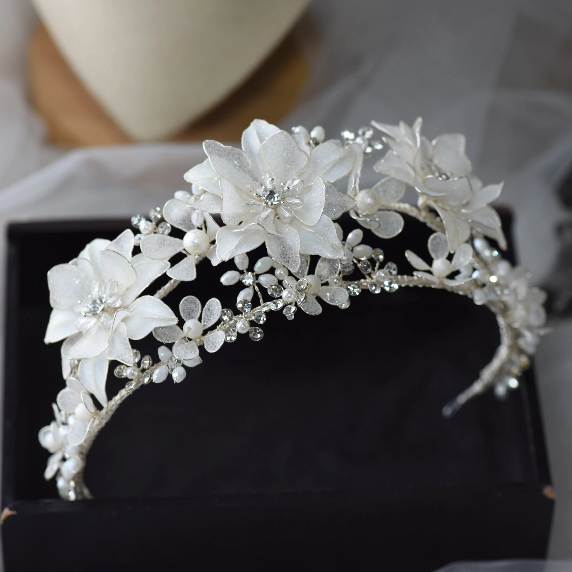 

European White Sparkle & Crystal Wedding Crown for Women, Hair Accessories for Bridal, Baroque Rhinestone Tiaras, Prom Jewelry