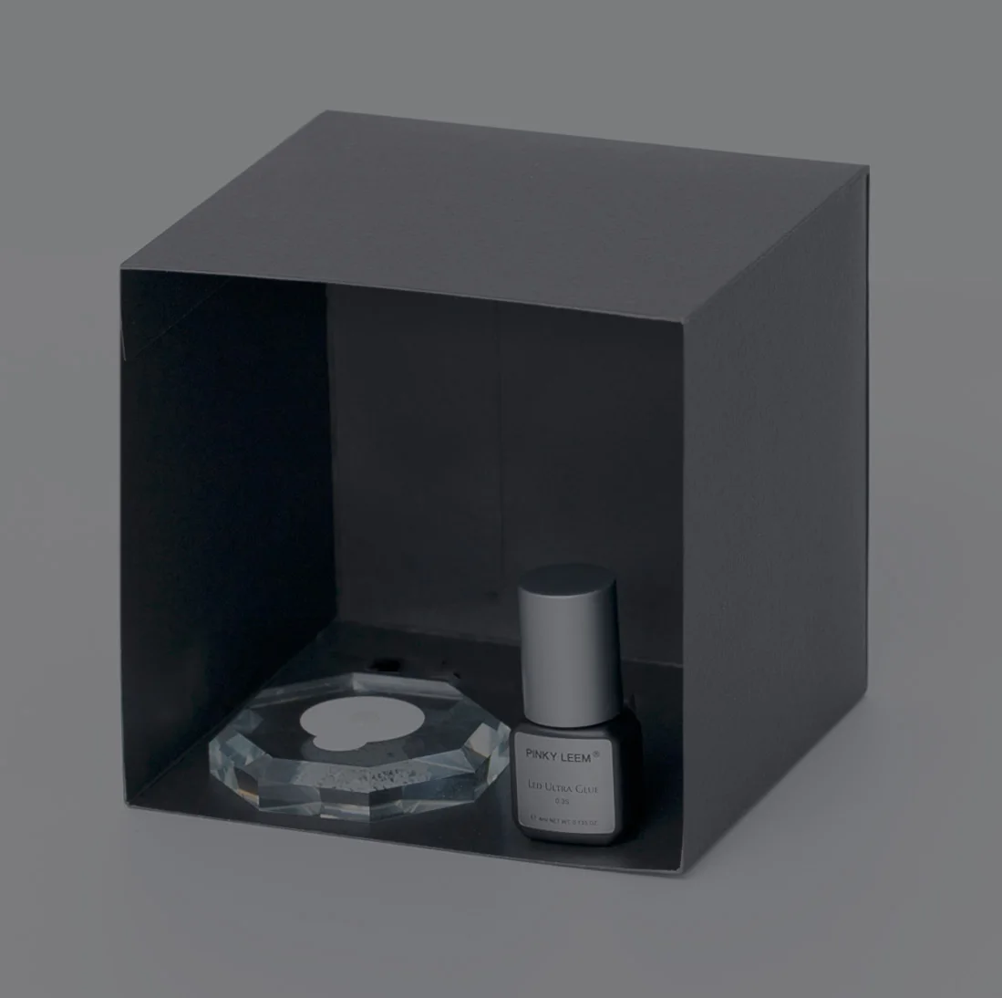 

PINKY LEEM black uv delayed eyelash extension led Professional light-blocking protection box cover