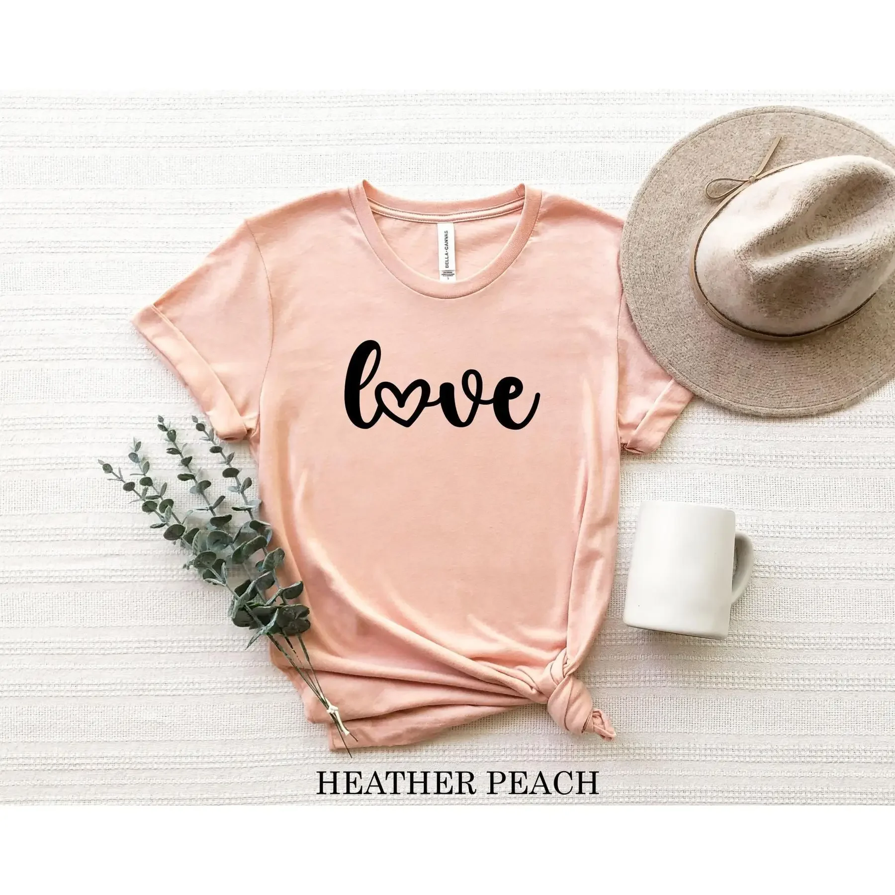 

Футболка Love для милой женщины с сердечком Gr26