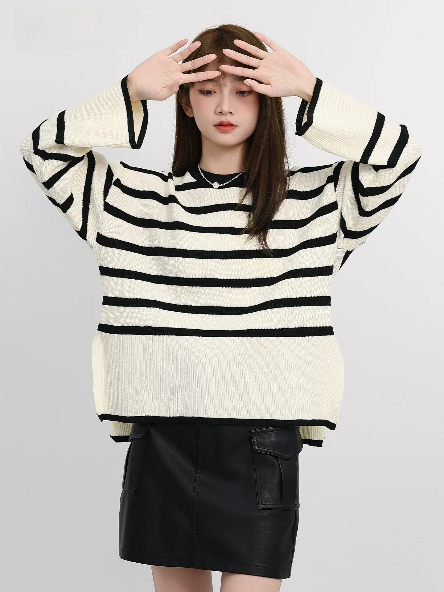 Korean Sle Color Blo Striped Long Sve round Ne Women's Sweater Autumn New Lazy Faion Slimming Side Slit Top