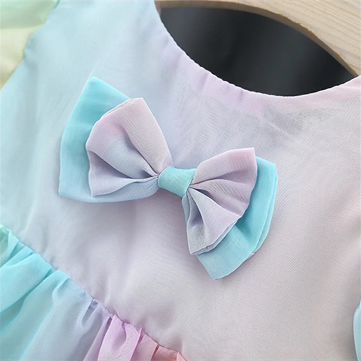 Summer Baby Girl\'s Dress New Bow Decoration Rainbow Bubble Sleeve Knee Length Dress