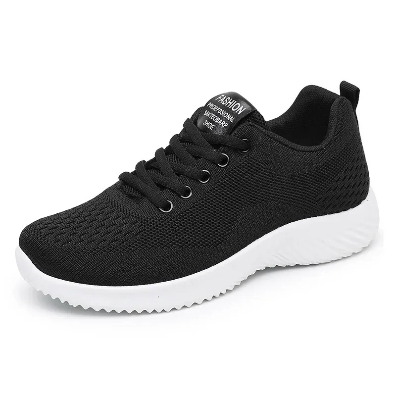 Scarpe casual da donna primavera/estate 2024 nuove scarpe da corsa con suola morbida per esterni in mesh traspirante scarpe con suola spessa da donna