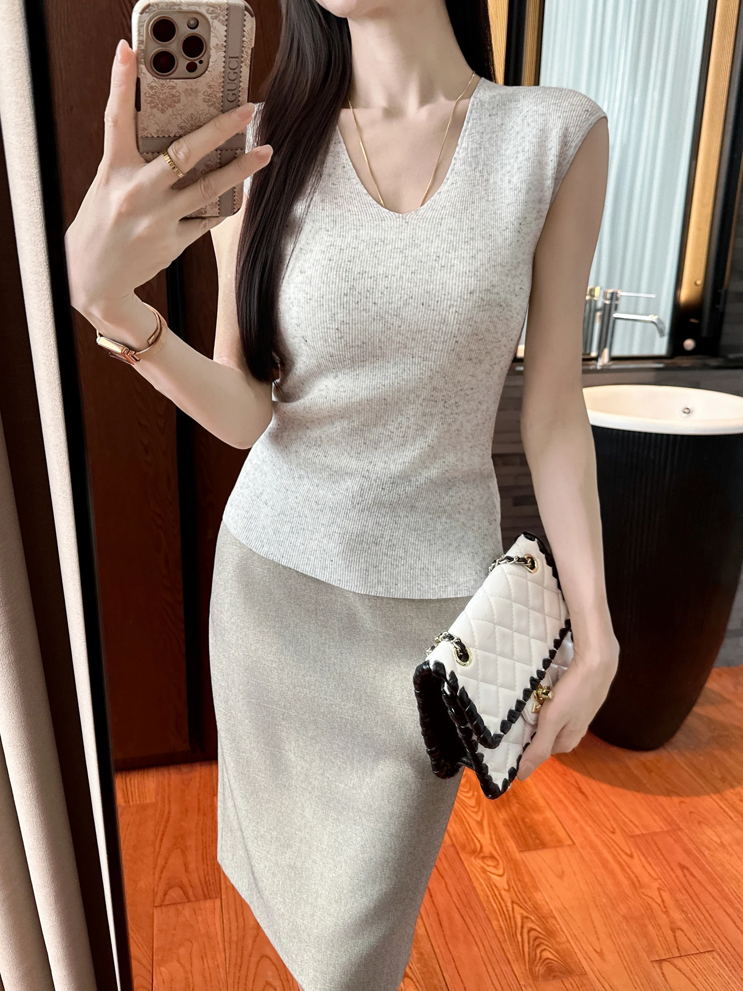 

You See Elegant V-Neck Knitted Sweater Floral Lace 3D Cloud Feel Slim Fit Elasticity Fashionable Detail Women's Summer Top