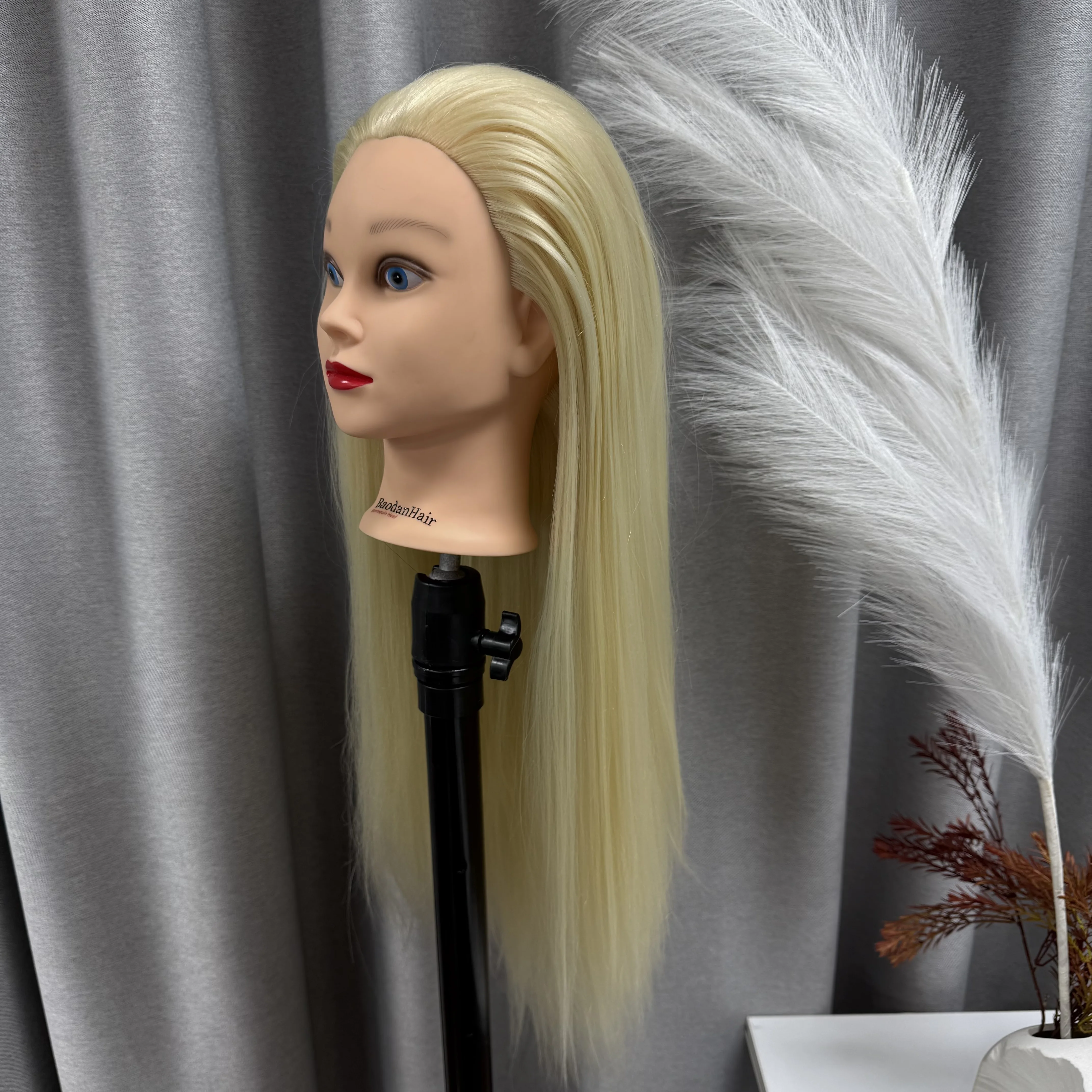 رأس عارضة أزياء للتدريب على رأس دمية مانيكين لمستحضرات التجميل لتصفيف الشعر وممارسة تجديل تصفيف الشعر