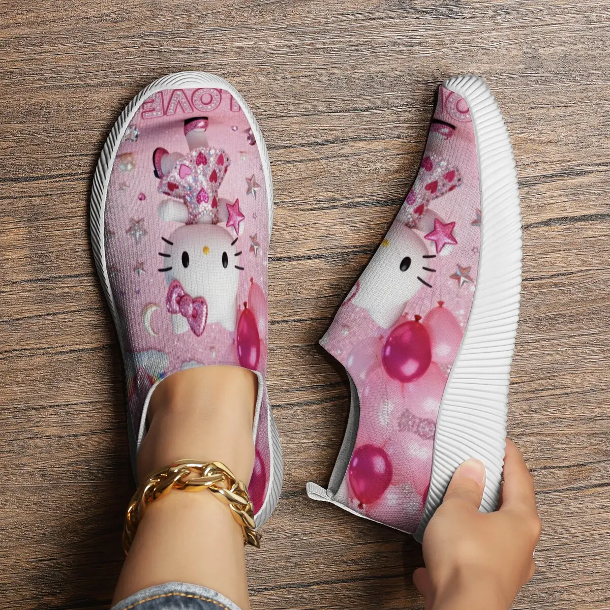 ديزني 2025 جديد النساء المتسكعون تنوعا الكرتون مرحبا كيتي حذاء كاجوال خصم رخيصة المرأة قماش الوردي أحذية رسمية الشقق