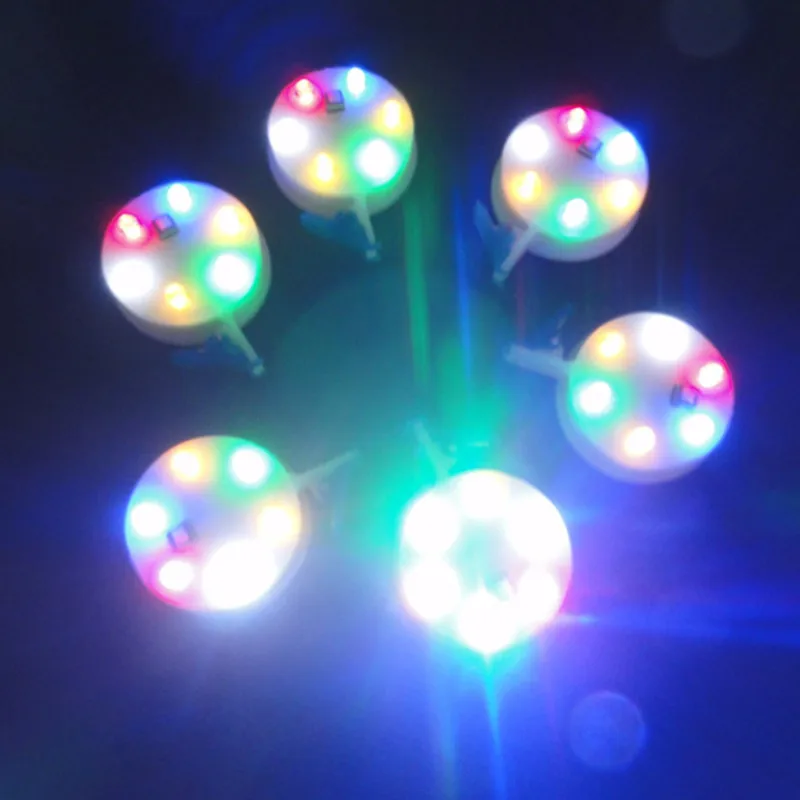 Envío gratis 10 p/lote lámpara led fábrica de cometas colores luz brillante en el cielo equipo de windsurf cometa con pipas voladoras led