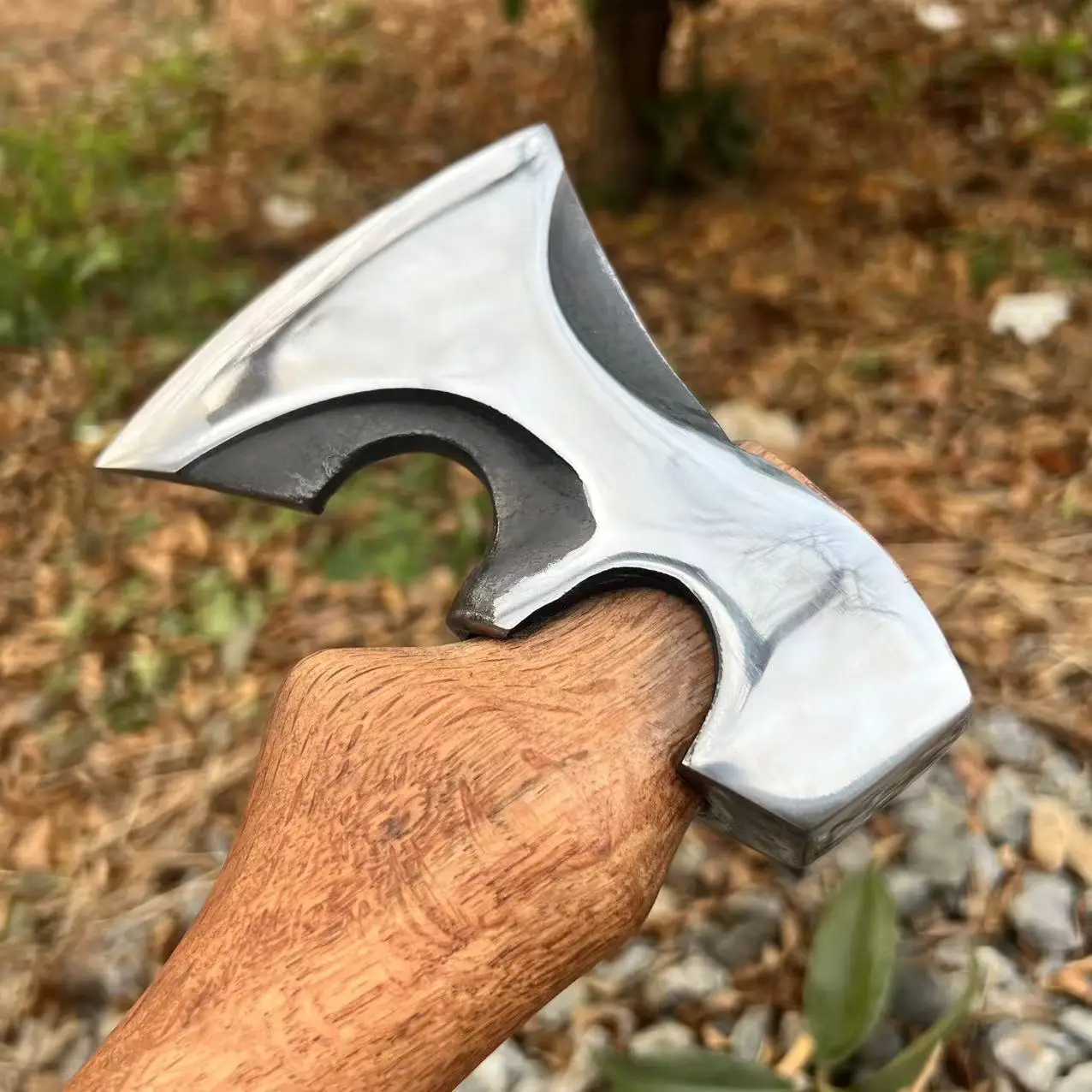 

New High-end Multifunctional Tactical Axe Forged Manganese Steel Convenient Outdoor Camping Cutting EDC Tool High Quality