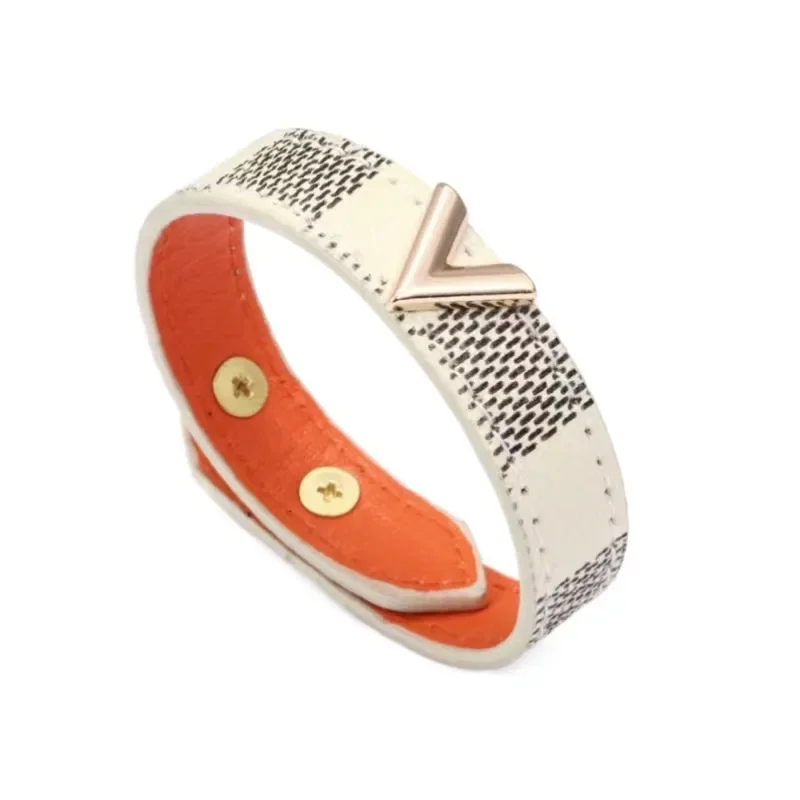 르네상스 바이킹 중세 팔찌 코스프레 가짜 가죽 체크 패턴 팔찌 성인 캐릭터 소품을위한 복고풍 액세서리