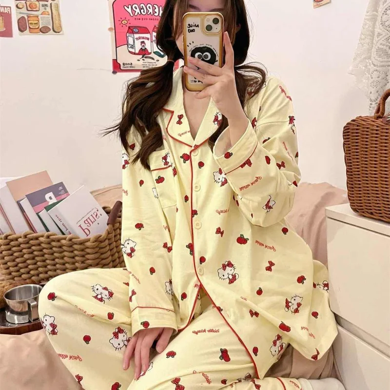 Sanrio cartoon animation Hello Kitty pajamas women, cute casual long-sleeved loose student loungewear suit can be worn outside