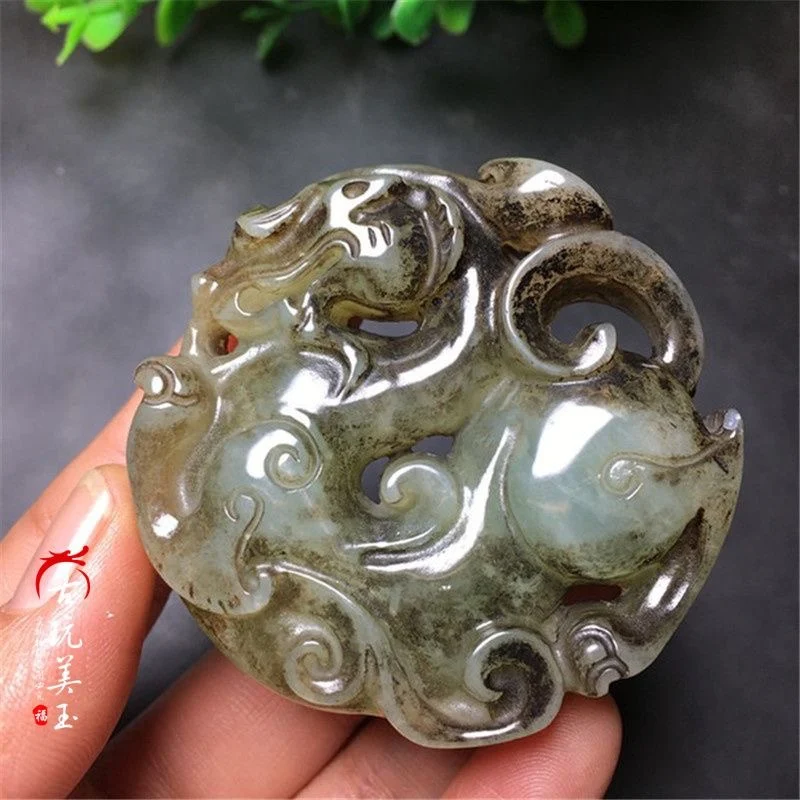 Han Dynasty jade artifacts Bi Xiu old high jade handlebars, Dong Natural stone carving pendants are  satisfactory