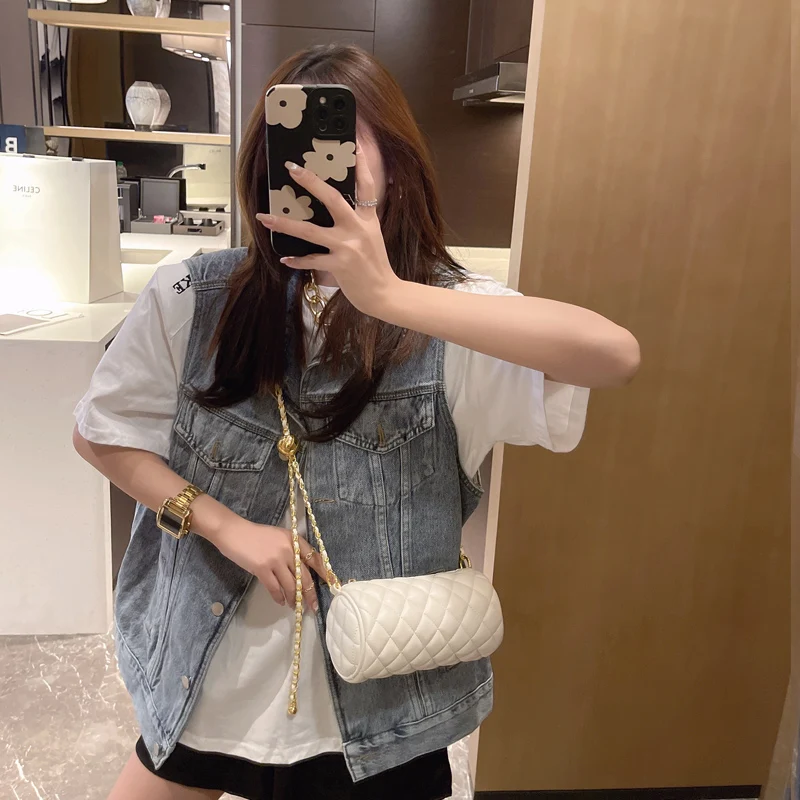 

Новая модная цилиндрическая сумка Ins для женщин, маленькая стеганая сумка-подушка с золотыми шариками и цепочкой через плечо