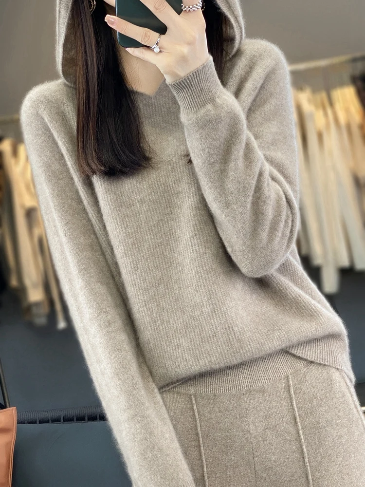 Spring And Autumn Women's 100% Merino Wool Long Sleeved Hooded Pullover Soft And Comfortable Wool Sweater