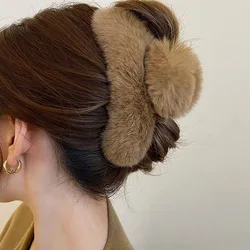 2024 Winter Faux Rabbit Fur Hair Claw Elegant Hairpins Fluffy Plush Hair Clip Luxury Headwear For Women Girls Hair Accessories