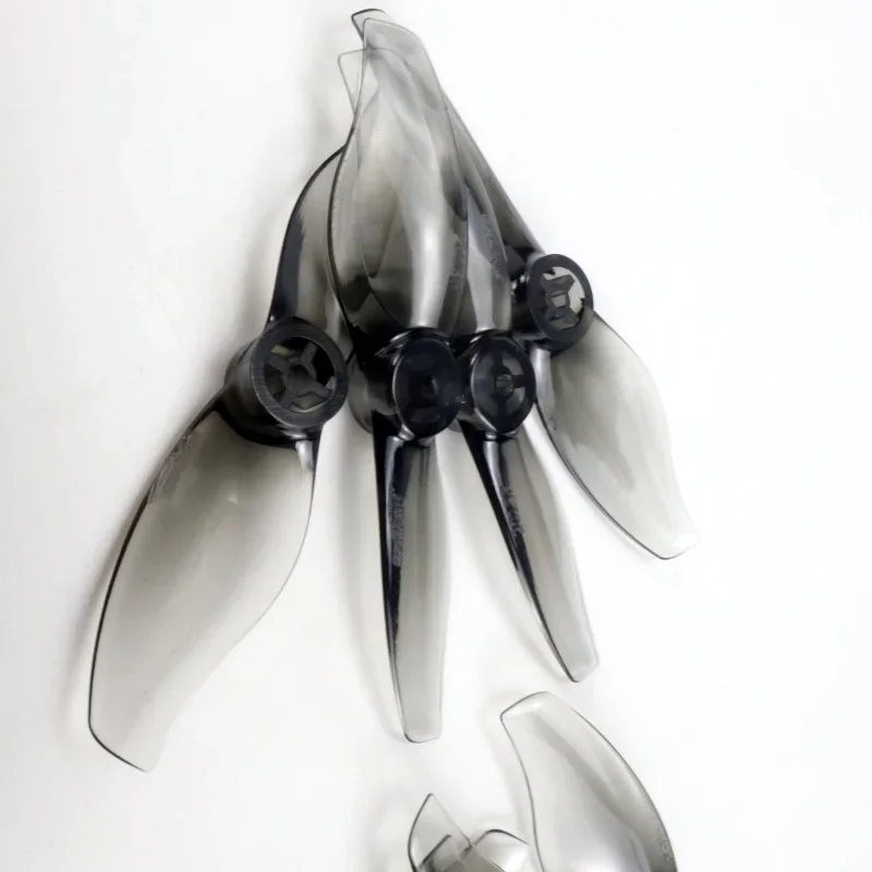 허리케인 2X1.5 2-블레이드 PC 프로펠러 RC FPV 프리스타일 2인치 투스픽 드론 DIY 부품 4쌍 GEMFAN 2015 4쌍 1.5mm 그레이