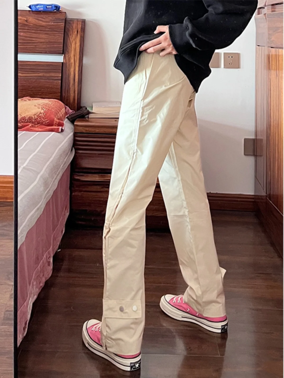 

Men's Outdoor Waterproof Climbing Pants Fast Drng Summer Thin Sport Trousers Button Detail Casual Loose Fit Low Waist