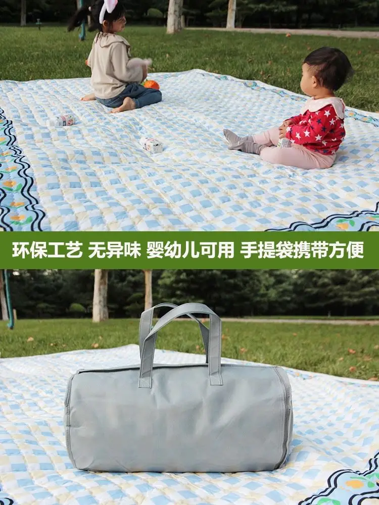 Outdoor thickened picnic mat, larger waterproof spring outing mat, moisture-proof mat, baby climbing mat