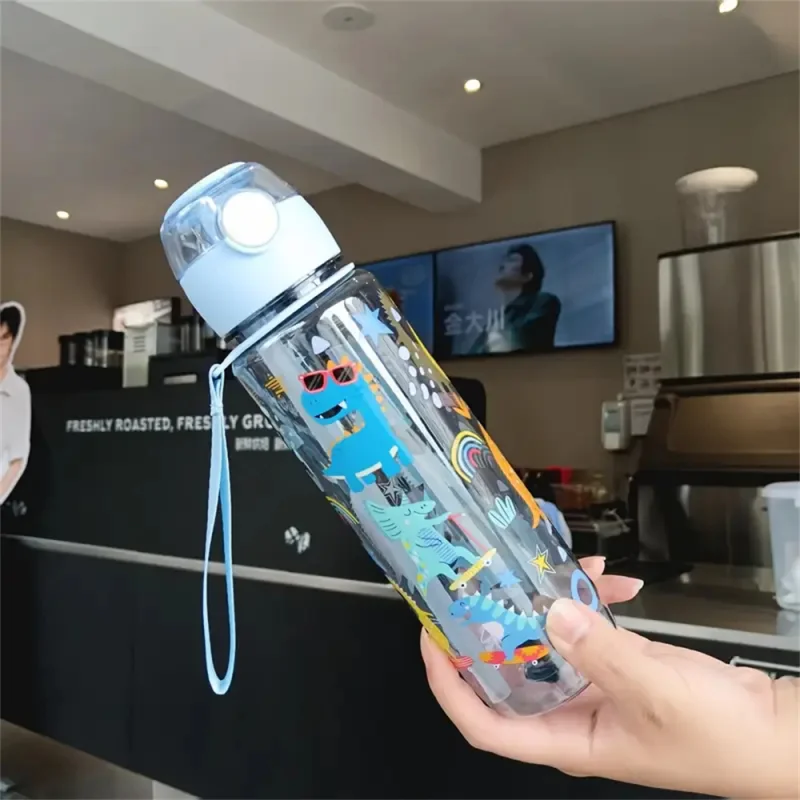 Botella de agua de dinosaurio de 700ml para niños, taza para sorber de agua con pajita de silicona, botellas de agua de plástico a prueba de fugas, taza de agua de verano para niños
