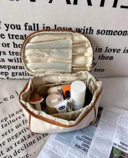 Reise-Kosmetiktasche mit großer Kapazität, tragbare PU-Leder-Kosmetiktasche, wasserdichte Handtasche, Toilettenartikel-Tasche, Aufbewahrungstasche für Hautpflegeprodukte – Detail 11