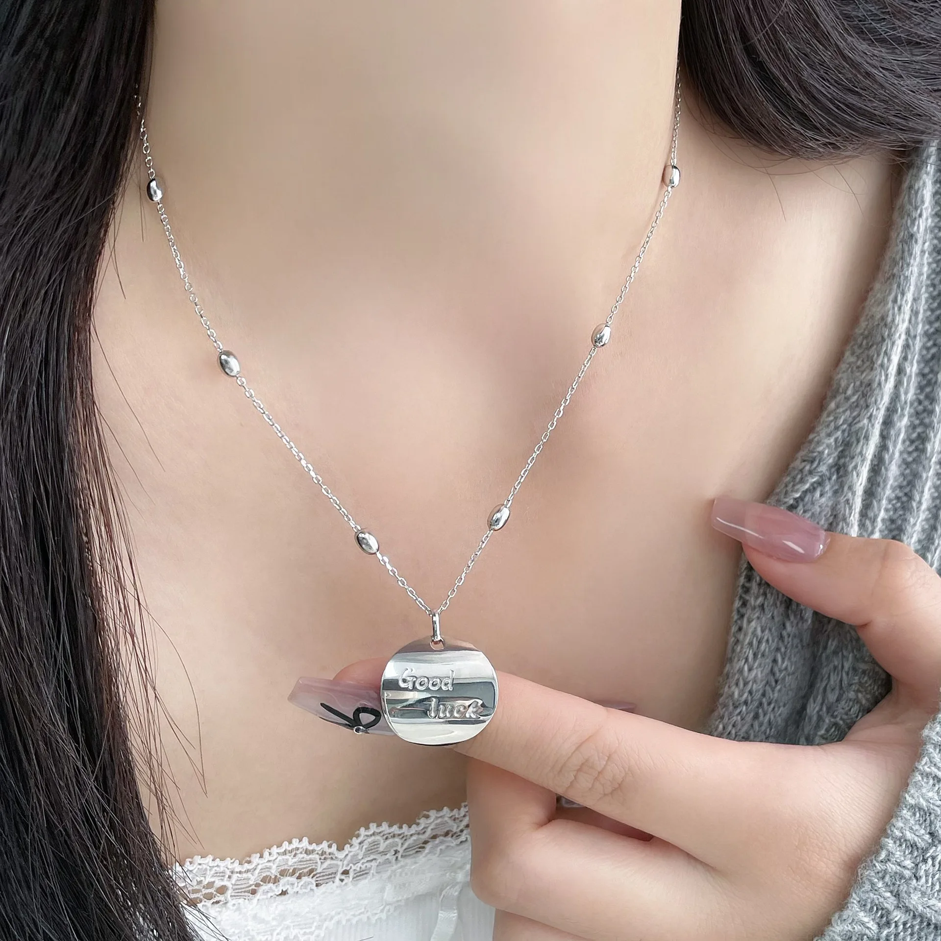 S925 pure silver lucky round pendant bead necklace, light luxury and fresh, high-end design clavicle chain for women