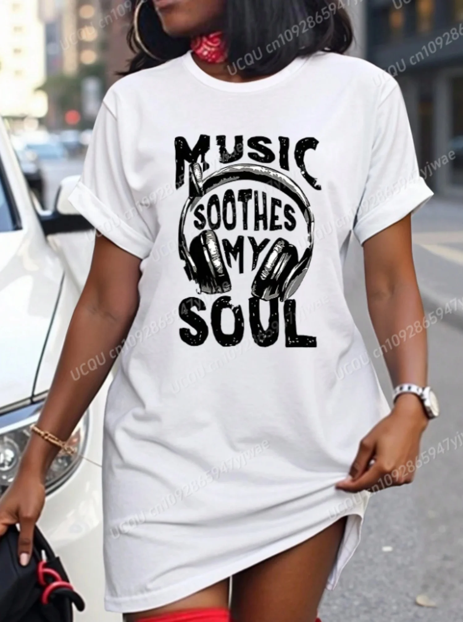 夏のポリエステル女性 Tシャツドレスルーズカジュアルミュージックソウルプリント O ネックレディ半袖プルオーバードレス女性服