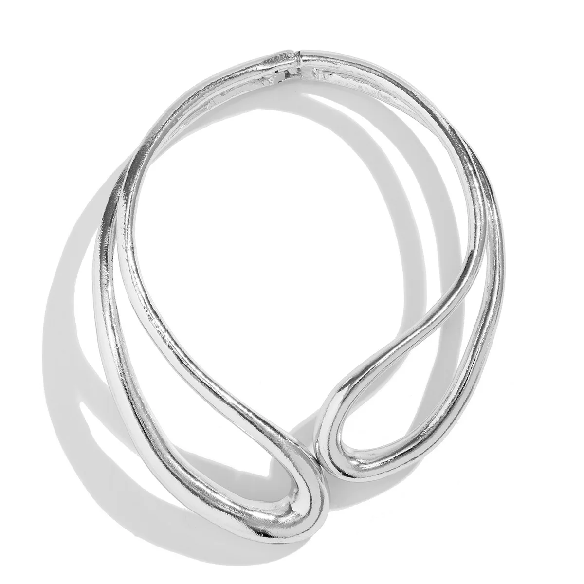 Exaggerated glossy ring metal retro hollow irregular spring collar women fashion simple women jewelry accessories