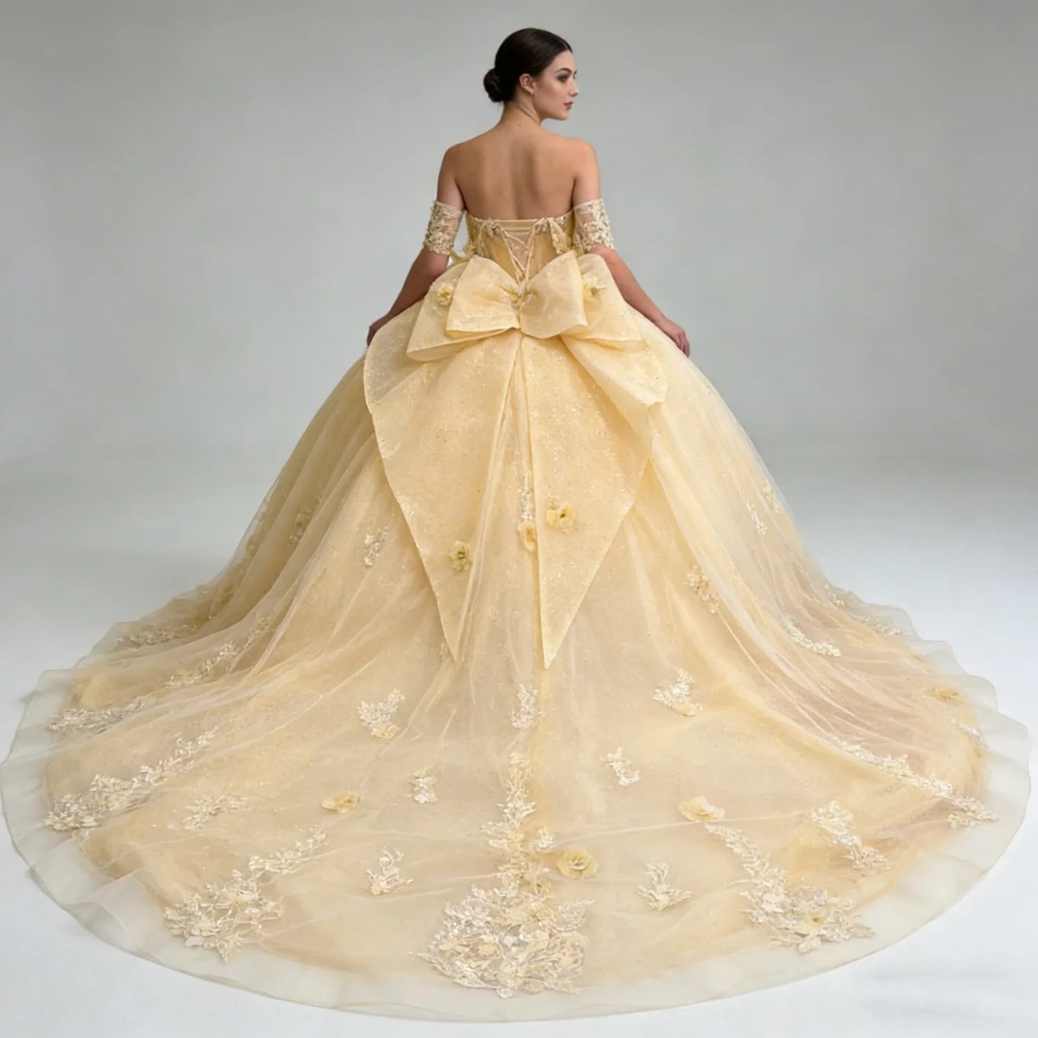 

Customized Luxury 15th Girl Quinceanera Dresses Flower Applique Lace Up Ball Gown Sweep Train Wedding Occasion Prom Party Gown