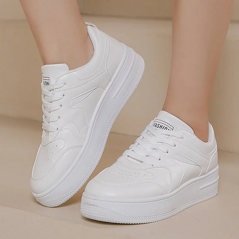 Couple Board Shoes 2024 Fashion Lace Up Synthetic Leather Small White Shoes Korean Trend Men Women With The Same Casual Shoes