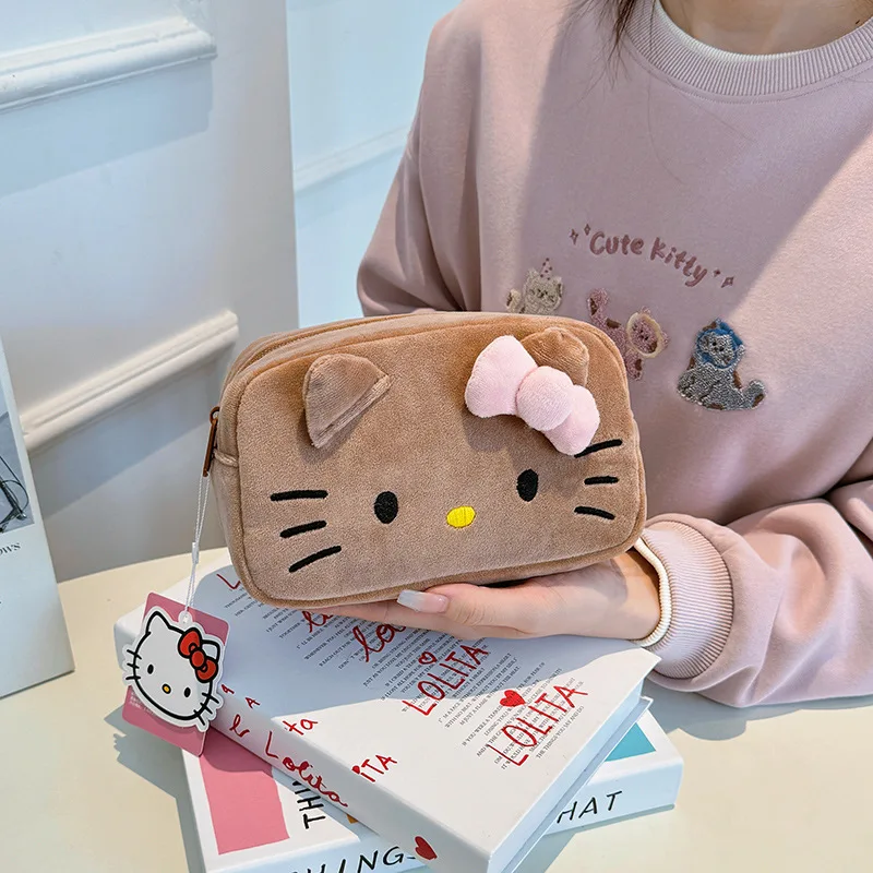 Рисунок 5 - Sanrio Super Cute KT Cat Pen Bag