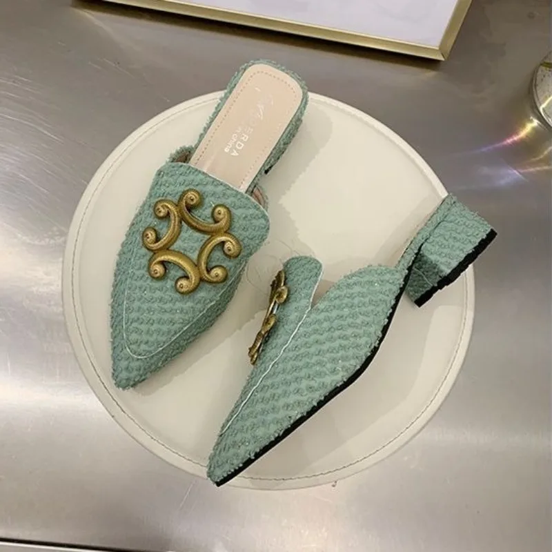 

Вирусные женские мюли в корейском стиле 2026: Новинка, массивный каблук, закрытый носок, полуоткрытые сандалии, универсальная обувь для улицы