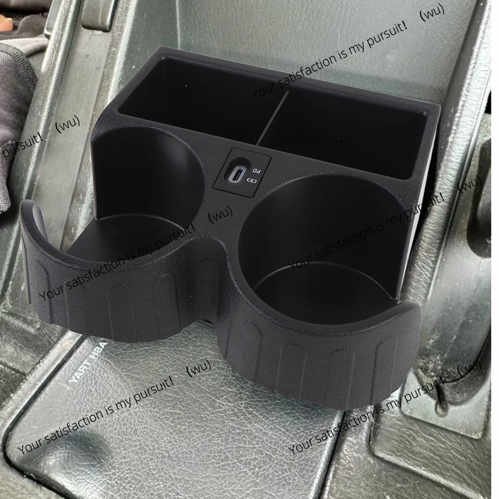 Car Cup Bottle Holder With Type-C Connector For Nissan Patrol Y61 1997-2023 Car Water Bottle Beverage Cup Holder FYE727069