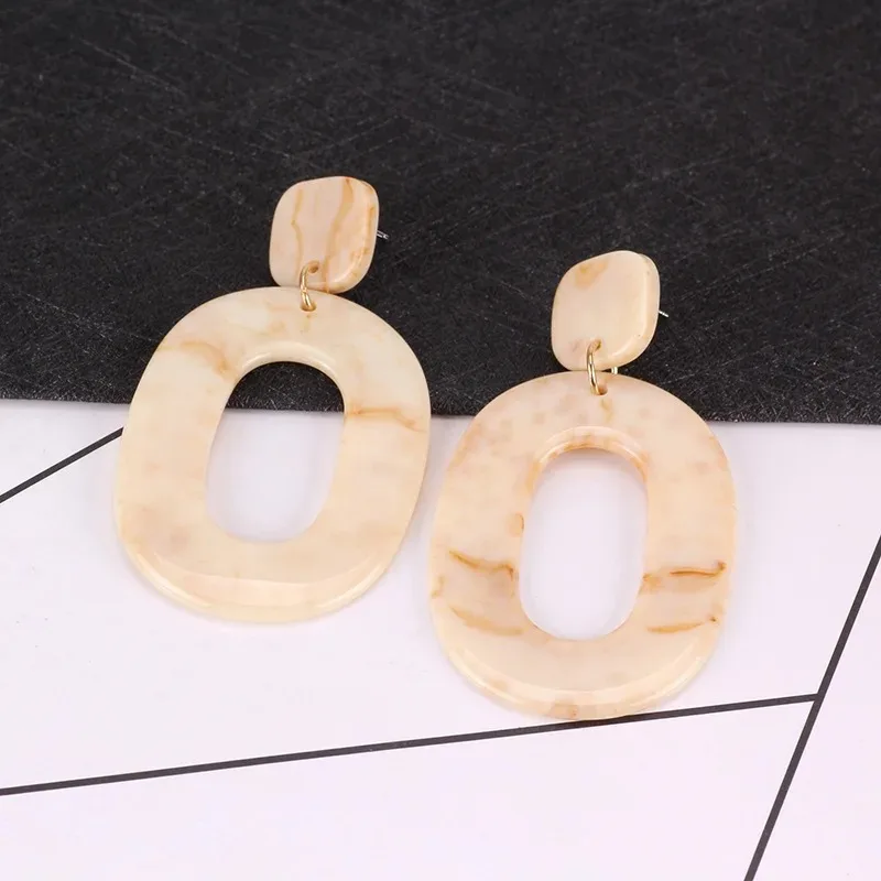 أقراط وأقراط شخصية وعصرية، أقراط هندسية أكريليك عصرية وشعبية، مشابك أذن