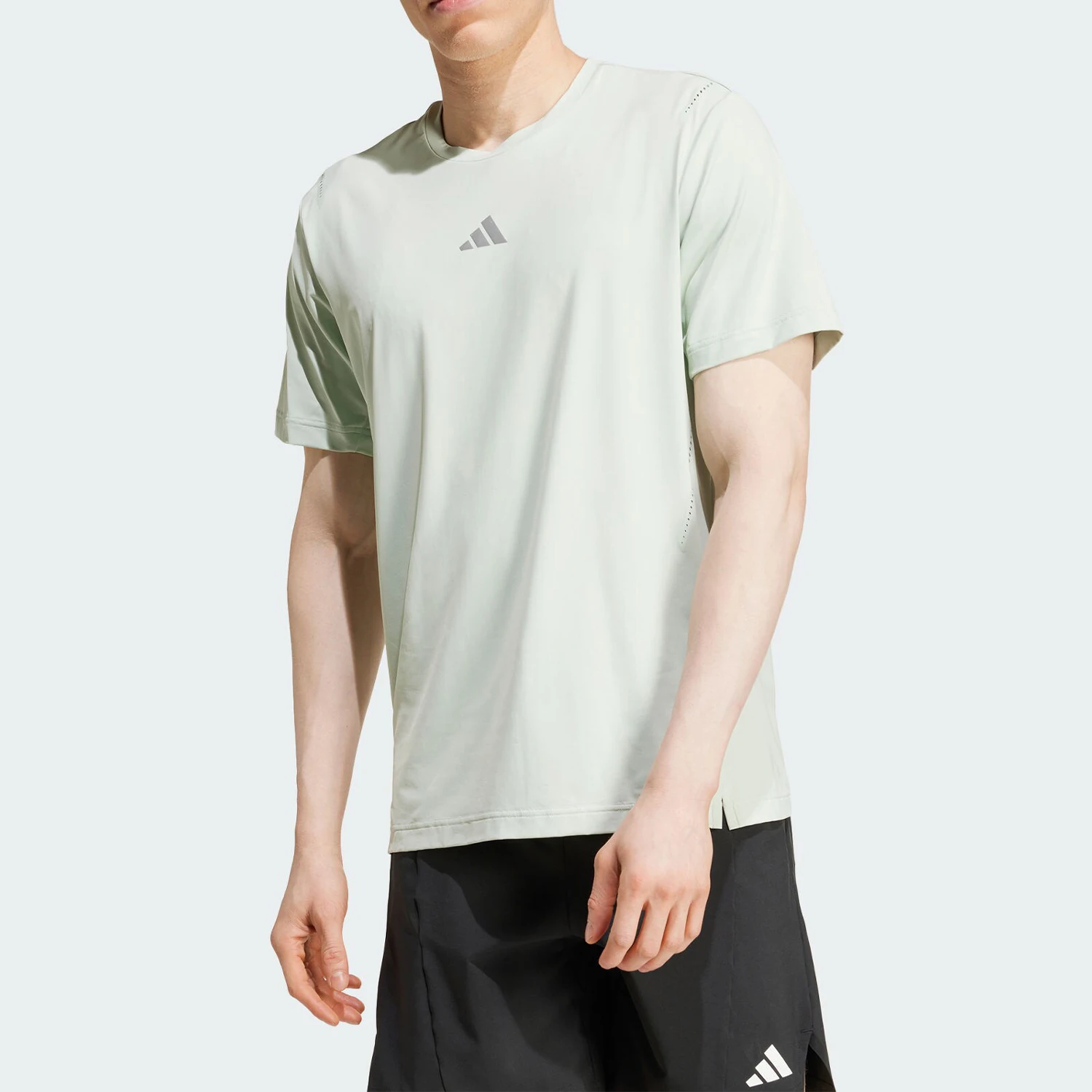 

Оригинальная мужская дышащая футболка Adidas с круглым вырезом и короткими рукавами для тренировок JD0198