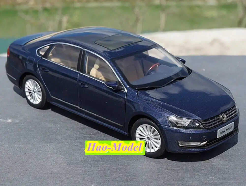 

1/18 For Shanghai VW New PASSAT Alloy Diecast Model Car Metal Boys Toys Kids Gifts Hobby Display Ornaments Collection Blue/Gold