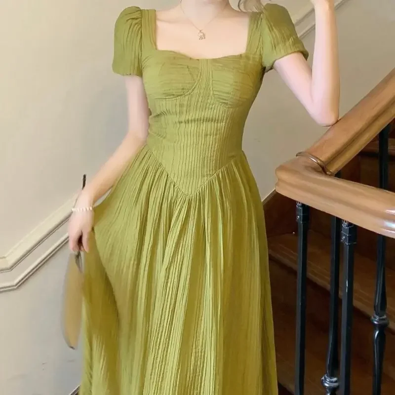 فساتين متوسطة الطول خضراء للنساء فستان نسائي قصير الأكمام أنيق فاخر جديد للبيع ملابس على الطراز الكوري تتميز أنيقة