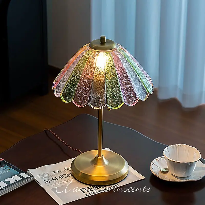 

French vintage desk lamp vintage colored glass high-end feeling bedroom bedside lamp American light luxury atmosphere lamp