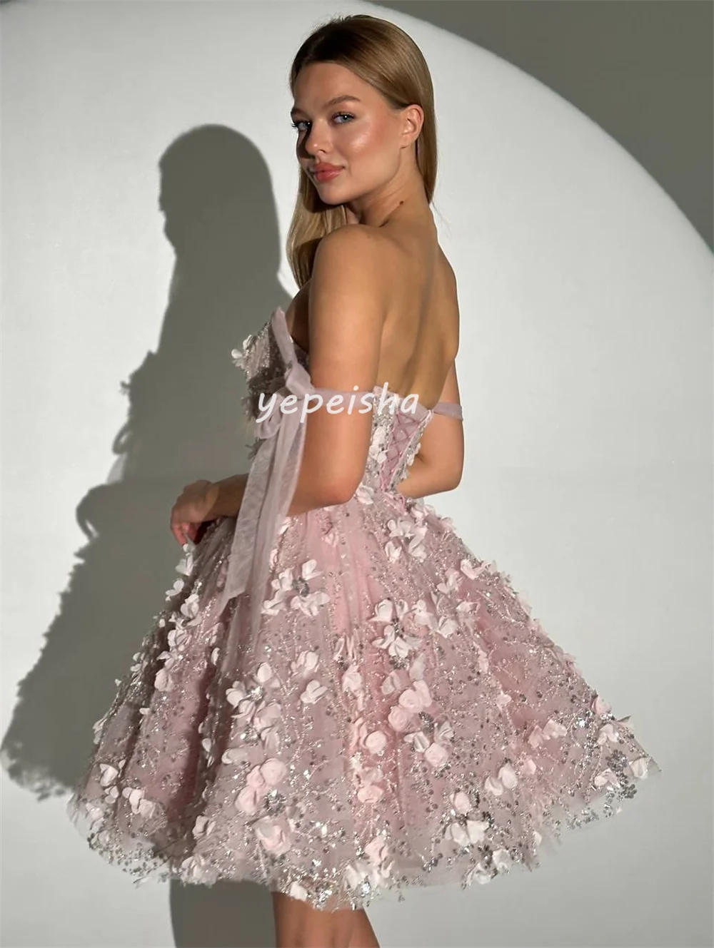 Mini robe classique personnalisée à paillettes, perles croisées plissées, strass, ligne a, épaules dénudées, robes d'occasion sur mesure