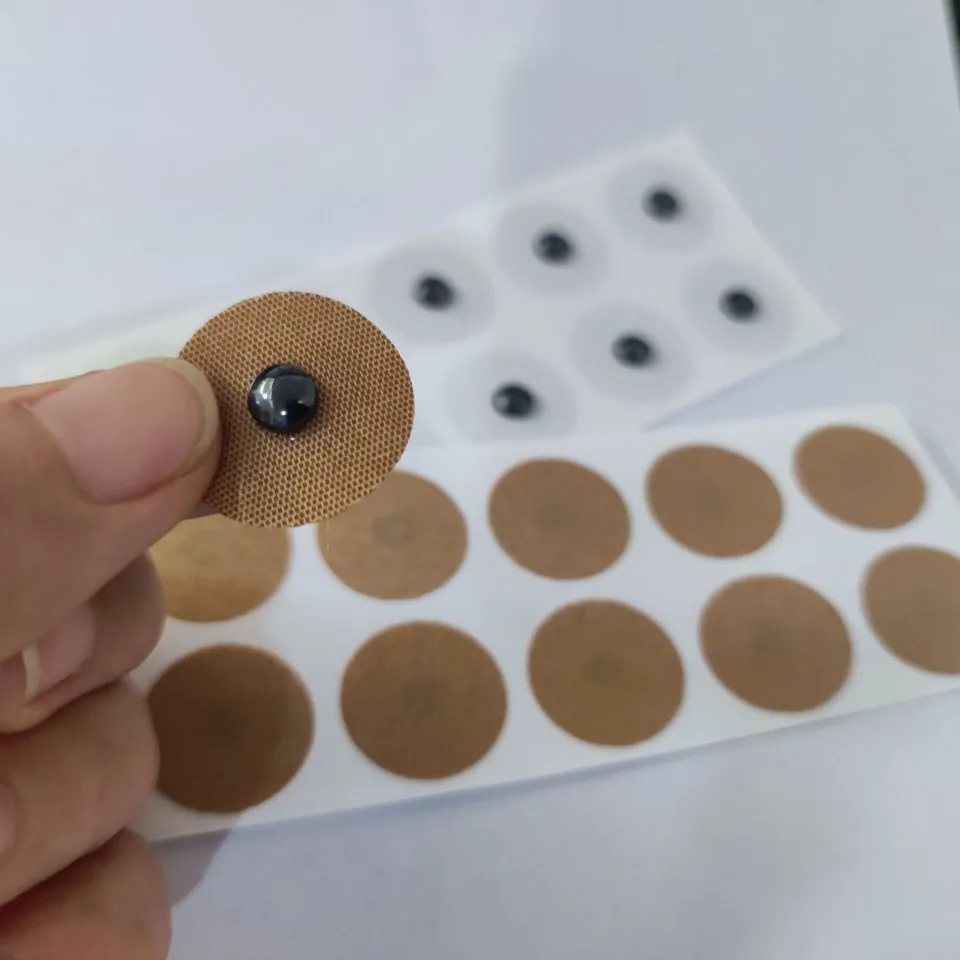 

200pcs/lot titanium discs patch magnetic therapy plaster pain relief titan tape massage muscle relax magnet treatment stickers