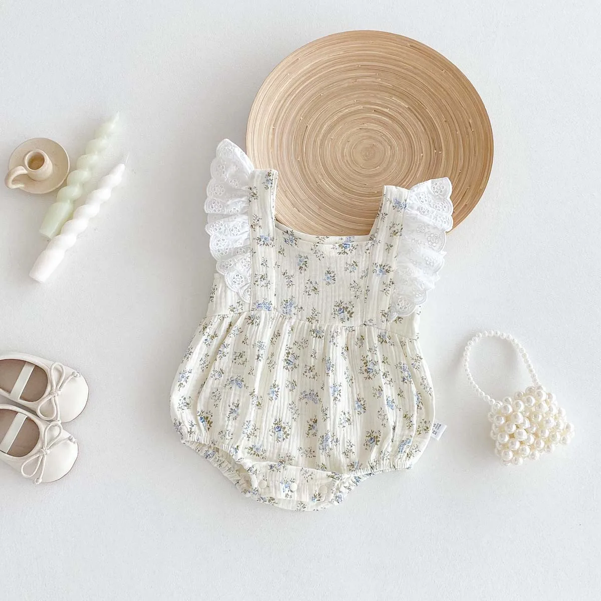 

Baby's New Summer Floral Fart Romper Baby Girl's Stylish Lace Lace Sleeveless Jumpsuit Full Moon Outfit