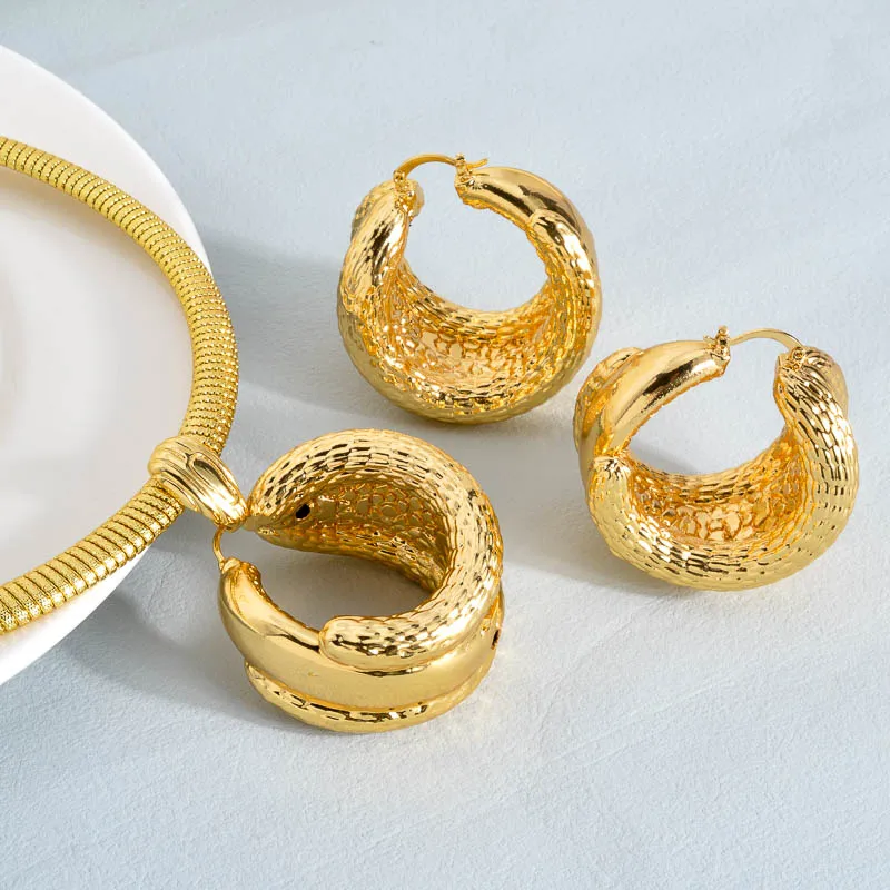 Italy Classic 18K Gold Plated Jewelry Set for Women Fashion Hoop Earrings Necklace African Wedding Party Jewelry Accessories