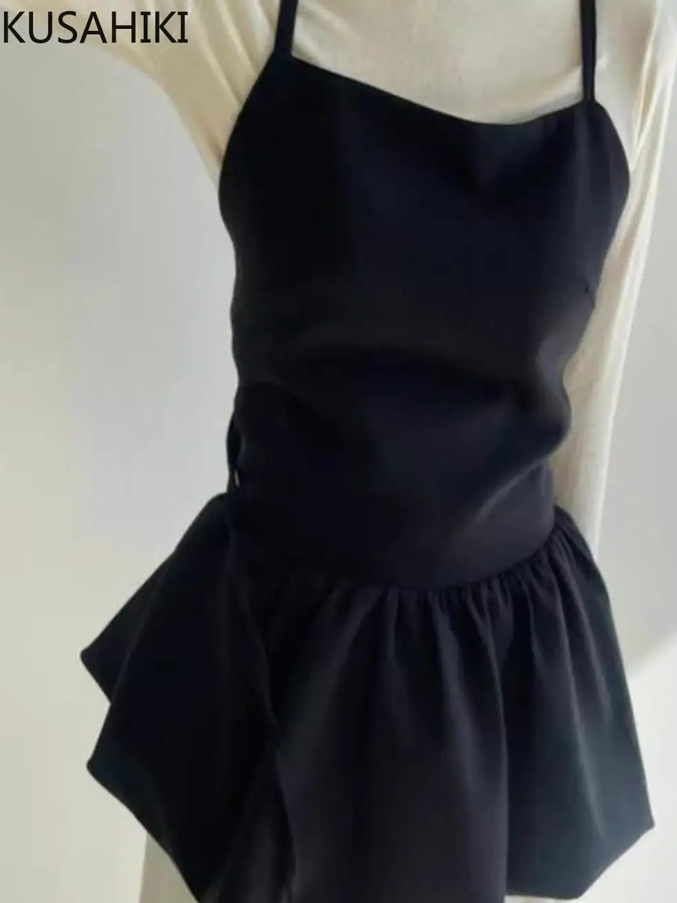 

KUSAHIKI Korean Niche Layering Backless Strap Design Spicy Girl Clothes Versatile Camisole Top