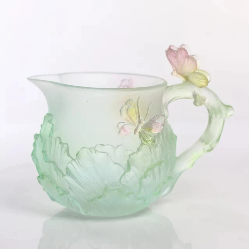 

Glazed fair cup Butterfly love flower intangible cultural heritage ancient method Glazed ice through gradual change Butterfly