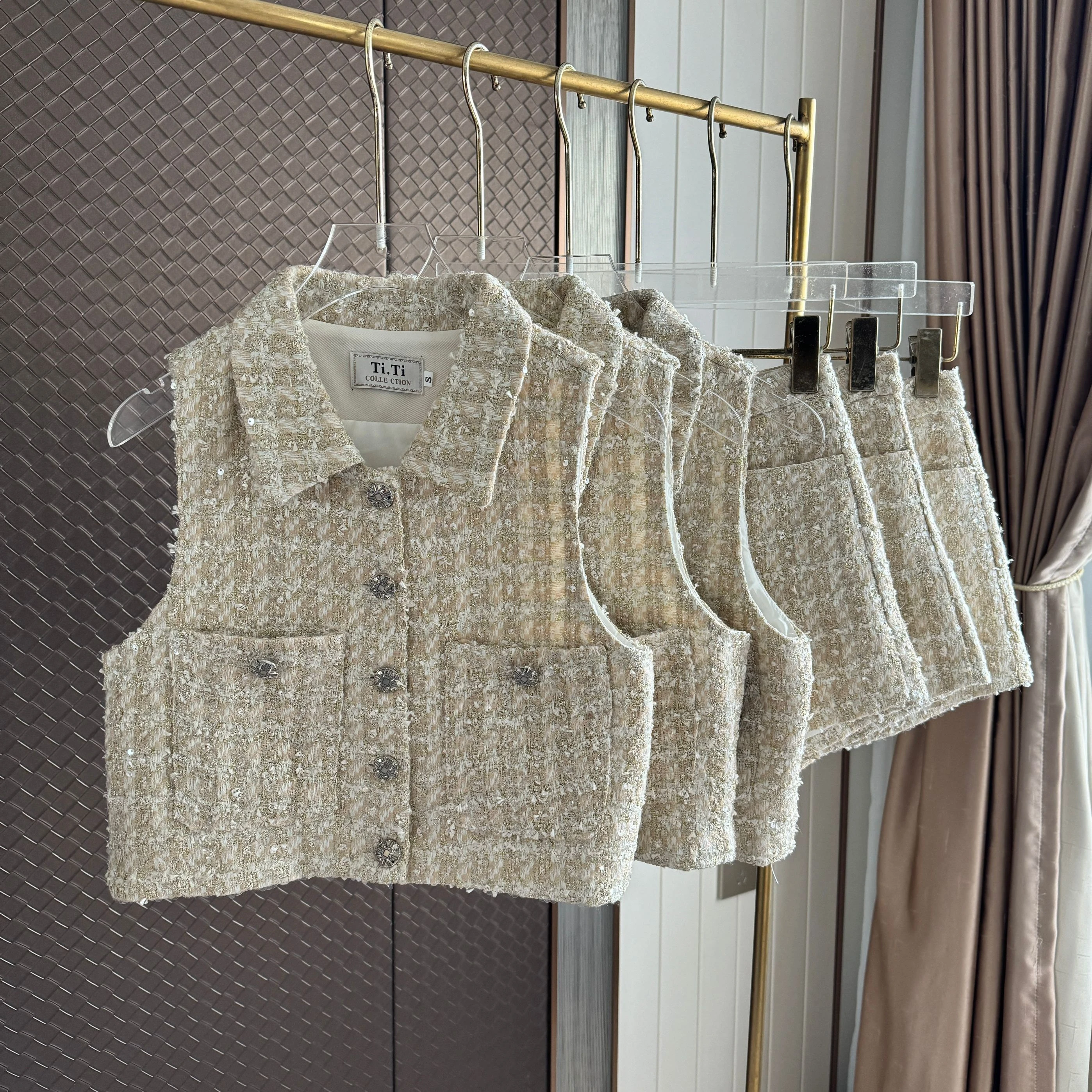 Women\'s Vintage Two Pieces Sequined Tweed Short Suit Lady Summer High Street Sleeveless Turn Down Collar Short Vest Top + Shorts