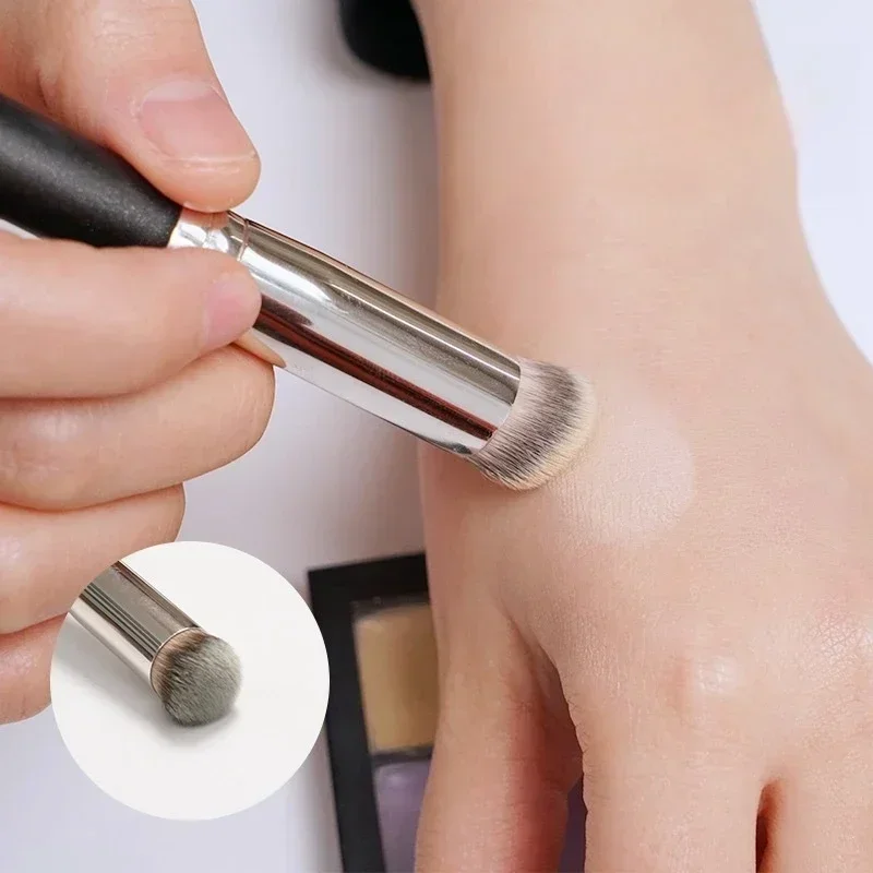 Premium Foundation Concealer Brush, Dense Flawless Under Eye Makeup Brush, Multi-use for Contour Blusher Face Blending