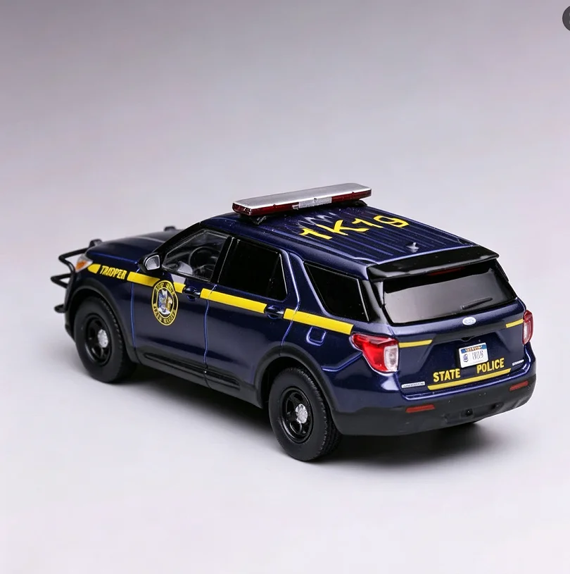 Modelo 596: Explorer Escala 1:64, Pintura Negra Casual / Modelo de Aleación NY - En Stock
