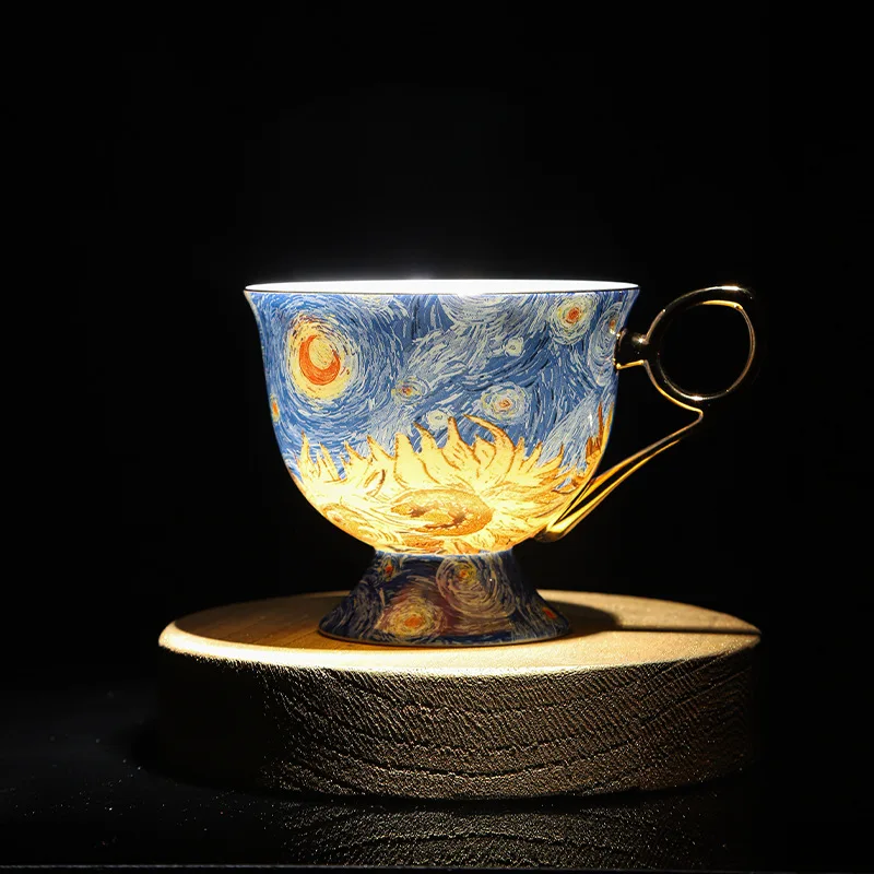 

Легкие роскошные высококачественные кофейные чашки и блюдца из костяного фарфора Design Sense Домашний отель Послеобеденный чай Десертная чашка и тарелка Подарочная коробка