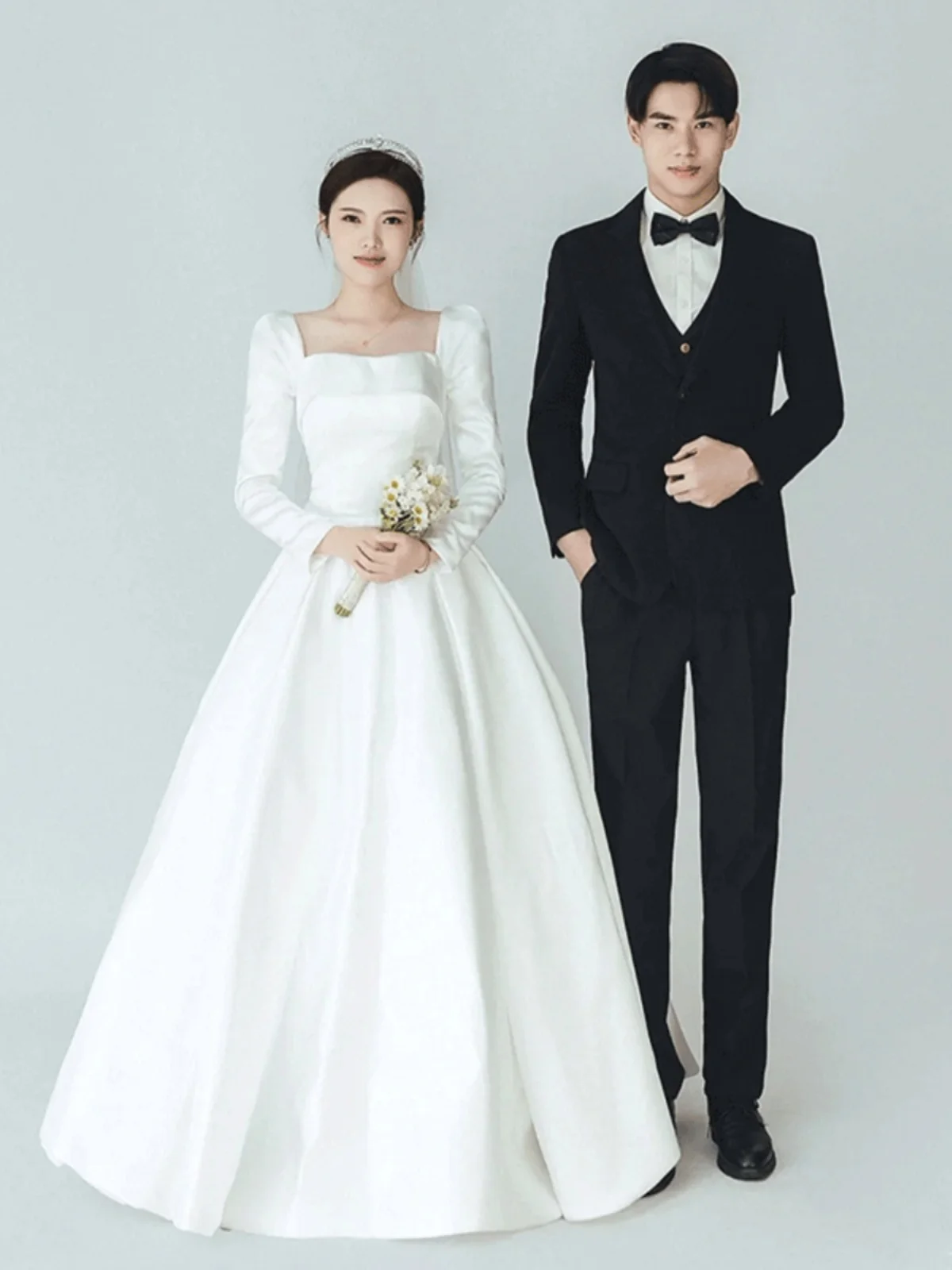 

Зимнее легкое атласное свадебное платье с длинными рукавами, простое, в лесном стиле, в пол, для церемоний на открытом воздухе, белое