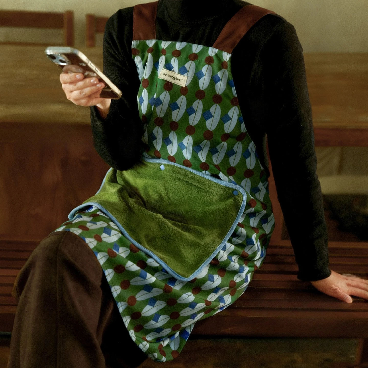 Anti-fouling Retro Apron Kitchen Household High-end Apron with Hand Towel Pocket and Water-repellent Properties Work Clothes New