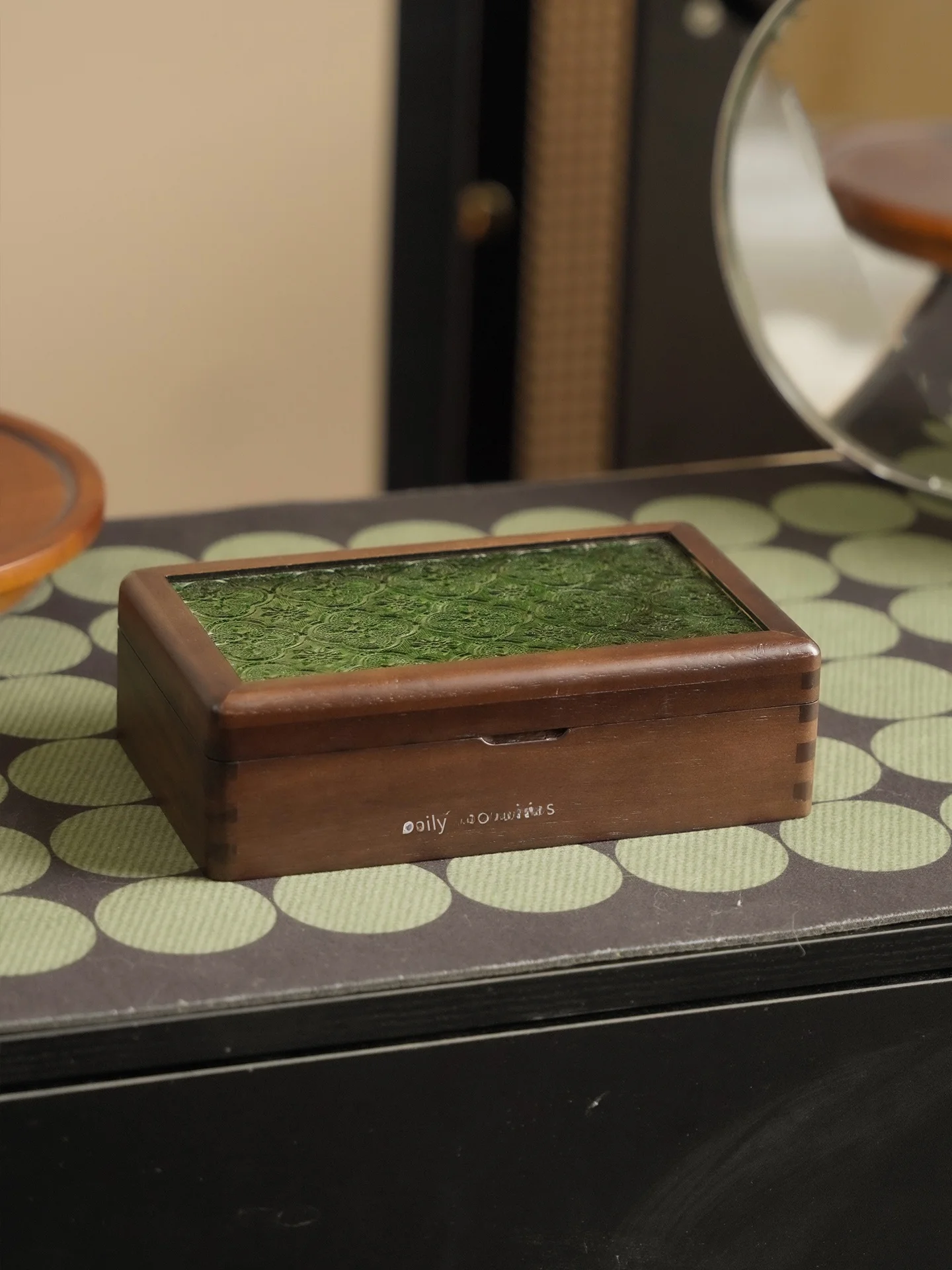 Luxury Wooden Jewelry Box Vintage Style Covered Storage Organizer High End Black Walnut Material Dustproof against Oxidization